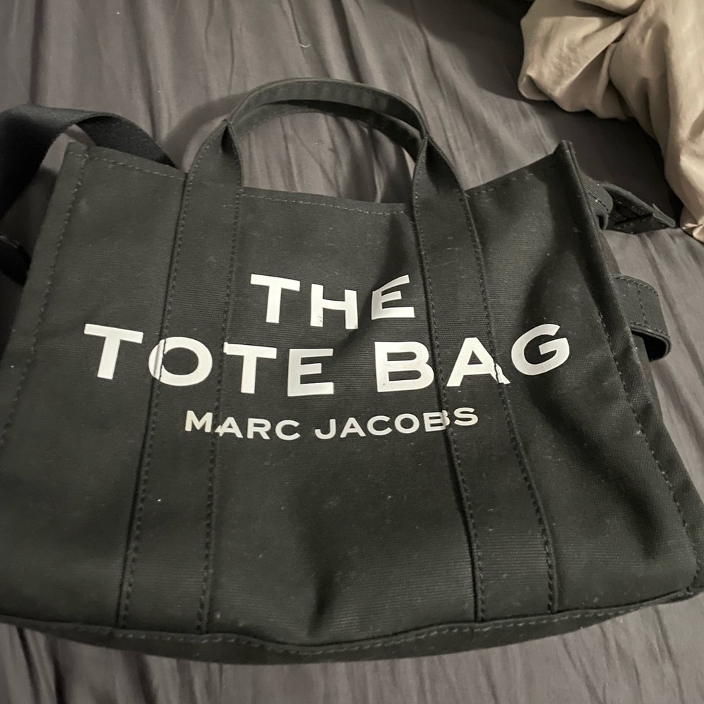 Marc Jacob’s Medium Tote Bag